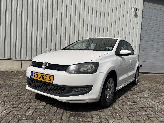 Voiture accidenté Volkswagen Polo Polo V (6R) Hatchback 1.2 TDI 12V BlueMotion (CFWA(Euro 5)) [55kW]  (1=
0-2009/05-2014) 2011/7