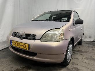 Vaurioauto  passenger cars Toyota Yaris Yaris (P1) Hatchback 1.3 16V VVT-i (2SZFE) [63kW]  (08-1999/11-2005) 1999/10