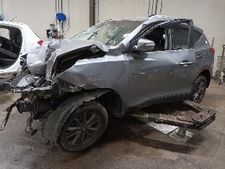 demontáž osobní automobily Hyundai Ix35 iX35 (LM) SUV 1.6 GDI 16V (G4FD(Euro 4)) [99kW]  (11-2010/09-2015) 2015/6