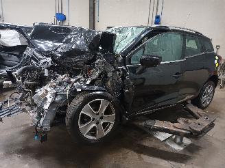 Vrakbiler auto Renault Clio Clio IV Estate/Grandtour (7R) Combi 5-drs 0.9 Energy TCE 90 12V (H4B-4=
08(H4B-B4)) [66kW]  (01-2013/08-2021) 2017/9