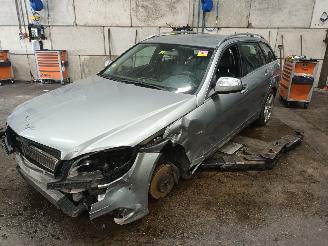 Vrakbiler auto Mercedes C-klasse C Estate (S204) Combi 3.0 C-320 CDI V6 24V (OM642.960) [165kW]  (08-20=
07/...) 2008/4