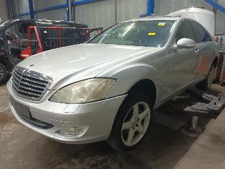 Dezmembrări autoturisme Mercedes S-klasse S (W221) Sedan 3.0 S-320 CDI 24V (OM642.930) [173kW]  (12-2005/06-2009=
) 2006