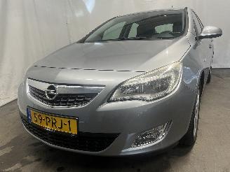 Damaged car Opel Astra Astra J (PC6/PD6/PE6/PF6) Hatchback 5-drs 1.4 Turbo 16V (A14NET(Euro 5=
)) [103kW]  (12-2009/10-2015) 2011/3