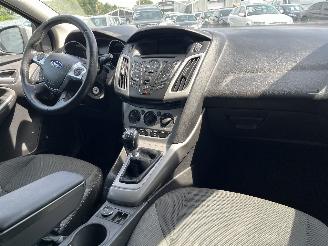 Ford Focus Focus 3 Wagon Combi 1.6 TDCi ECOnetic (NGDB) [77kW]  (05-2012/05-2018)= picture 11