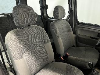 Renault Kangoo Kangoo (KC) MPV 1.6 16V (K4M-732) [70kW]  (06-2001/01-2008) picture 7