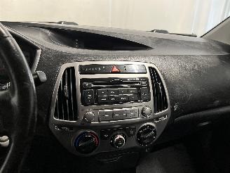 Hyundai I-20 i20 Hatchback 1.2i 16V (G4LA) [63kW]  (03-2012/12-2015) picture 17