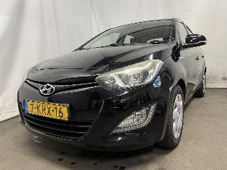 škoda osobní automobily Hyundai I-20 i20 Hatchback 1.2i 16V (G4LA) [63kW]  (03-2012/12-2015) 2013/6