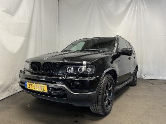 Damaged car BMW X5 X5 (E53) SUV 4.4 V8 32V (M62-B44(448S2)) [210kW]  (01-2000/09-2003) 2002/3