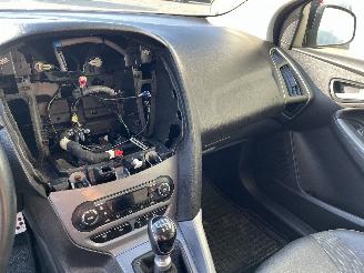 Ford Focus Focus 3 Wagon Combi 1.0 Ti-VCT EcoBoost 12V 125 (M1DA(Euro 5)) [92kW] =
 (02-2012/05-2018) picture 11