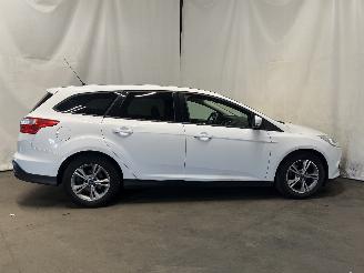 Ford Focus Focus 3 Wagon Combi 1.0 Ti-VCT EcoBoost 12V 125 (M1DC) [92kW]  (02-201=
2/05-2018) picture 6