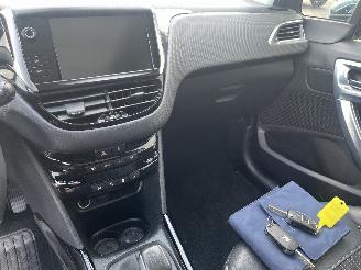 Peugeot 2008 2008 (CU) MPV 1.2 12V e-THP PureTech 110 (EB2DT(HNZ)) [81kW]  (01-2015=
/12-2019) picture 14