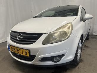 Coche accidentado Opel Corsa Corsa D Hatchback 1.4 16V Twinport (A14XER(Euro 5)) [74kW]  (12-2009/0=
8-2014) 2010/2