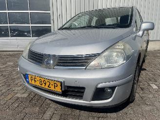 krockskadad bil auto Nissan Tiida Tiida (C11X) Hatchback 1.6 16V (HR16DE) [81kW]  (09-2007/12-2011) 2008/1