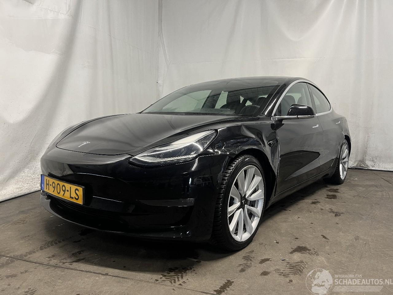 Tesla Model 3 Model 3 Sedan Long Range AWD 75 kWh (3D3) [258kW]  (06-2018/...)