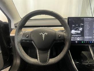 Tesla Model 3 Model 3 Sedan Long Range AWD 75 kWh (3D3) [258kW]  (06-2018/...) picture 24