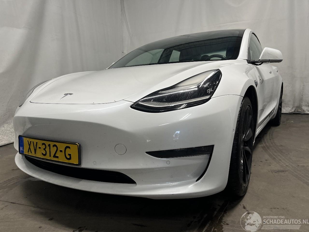 Tesla Model 3 Model 3 Sedan Long Range AWD 75 kWh (3D5) [258kW]  (06-2018/...)
