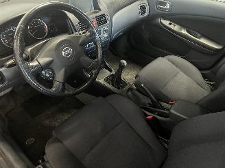 Nissan Almera Almera (N16) Hatchback 1.8 16V (QG18DE) [85kW]  (10-2002/11-2006) picture 12