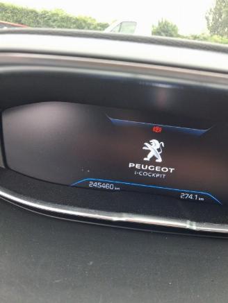 Peugeot 3008 3008 II (M4/MC/MJ/MR) MPV 1.2 12V e-THP PureTech 130 (EB2ADTS(HNS)) [9=
6kW]  (05-2016/...) picture 2