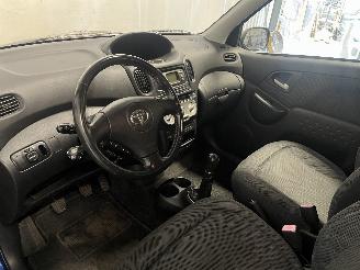 Toyota Yaris Yaris Verso (P2) MPV 1.3 16V (2NZFE) [62kW]  (11-2002/09-2005) picture 13
