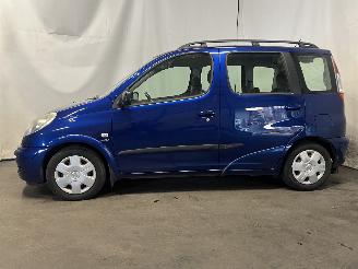 Toyota Yaris Yaris Verso (P2) MPV 1.3 16V (2NZFE) [62kW]  (11-2002/09-2005) picture 4