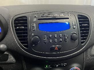 Hyundai I-10 i10 (F5) Hatchback 1.1i 12V (G4HG5) [51kW]  (04-2011/12-2013) picture 13