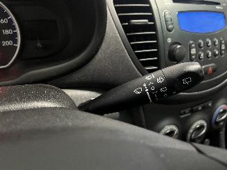 Hyundai I-10 i10 (F5) Hatchback 1.1i 12V (G4HG5) [51kW]  (04-2011/12-2013) picture 16