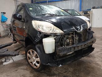 Peugeot 107 107 Hatchback 1.0 12V (384F(1KR)) [50kW]  (06-2005/05-2014) picture 2