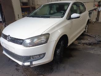 Dezmembrări autoturisme Volkswagen Polo Polo V (6R) Hatchback 1.2 TDI 12V BlueMotion (CFWA(Euro 5)) [55kW]  (1=
0-2009/05-2014) 2012/8