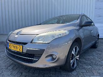 Coche accidentado Renault Mégane Megane III Berline (BZ) Hatchback 5-drs 1.2 16V TCE 115 (H5F-408(H5F-F=
4)) [85kW]  (03-2012/02-2016) 2013/1