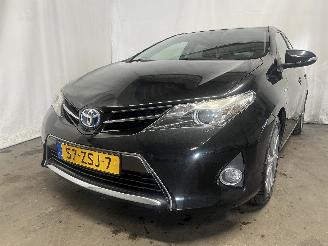 Damaged car Toyota Auris Auris (E18) Hatchback 5-drs 1.8 16V Hybrid (2ZRFXE) [100kW]  (10-2012/=
03-2019) 2013/1