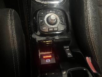 Renault Mégane Megane III Grandtour (KZ) Combi 5-drs 1.2 16V TCE 115 (H5F-400(H5F-A4)=
) [85kW]  (03-2012/02-2016) picture 16