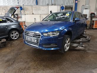 Auto da rottamare Audi A3 A3 Sportback (8VA/8VF) Hatchback 5-drs 2.0 TDI 16V (CRBC) [110kW]  (09=
-2012/10-2020) 2013
