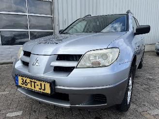Avarii autoturisme Mitsubishi Outlander Outlander (CU) SUV 2.0 16V 4x2 (4G63(16V)) [100kW]  (05-2003/10-2006) 2007/1