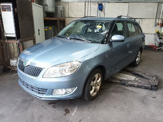 Vrakbiler auto Skoda Fabia Fabia II Combi Combi 5-drs 1.2 TDI 12V Greenline (CFWA) [55kW]  (05-20=
10/12-2014) 2010/10
