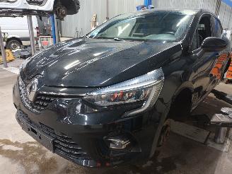 Salvage car Renault Clio Clio V (RJAB) Hatchback 5-drs 1.3 TCe 130 16V (H5H-470(H5H-B4)) [96kW]=
  (06-2019/...) 2019/9