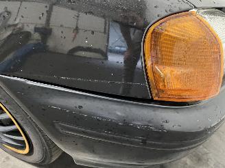 Toyota Yaris Yaris (P1) Hatchback 1.3 16V VVT-i (2SZFE) [63kW]  (08-1999/11-2005) picture 11