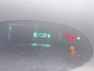 Toyota Yaris Yaris (P1) Hatchback 1.3 16V VVT-i (2SZFE) [63kW]  (08-1999/11-2005) picture 2