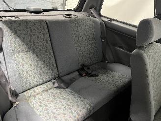 Toyota Yaris Yaris (P1) Hatchback 1.3 16V VVT-i (2SZFE) [63kW]  (08-1999/11-2005) picture 17