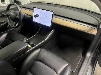 Tesla Model 3 Model 3 Sedan Long Range AWD 75 kWh (3D5) [258kW]  (06-2018/...) picture 9