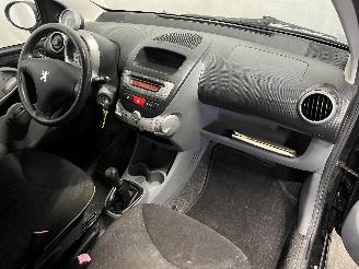 Peugeot 107 107 Hatchback 1.0 12V (384F(1KR)) [50kW]  (06-2005/05-2014) picture 15