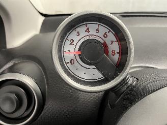 Peugeot 107 107 Hatchback 1.0 12V (384F(1KR)) [50kW]  (06-2005/05-2014) picture 21