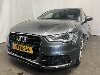 Schadeauto Audi A3 A3 Sportback (8VA/8VF) Hatchback 5-drs 1.8 TFSI 16V (CJSA(Euro 5)) [13=
2kW]  (09-2012/03-2020) 2014/5