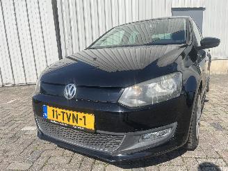 damaged passenger cars Volkswagen Polo Polo V (6R) Hatchback 1.2 TDI 12V BlueMotion (CFWA(Euro 5)) [55kW]  (1=
0-2009/05-2014) 2012/4