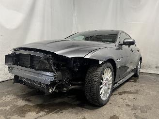Auto incidentate Jaguar XE XE Sedan 2.0 D E-Performance 16V (204DTD(AJ20D4)) [120kW]  (03-2015/..=
=2E) 2015/6
