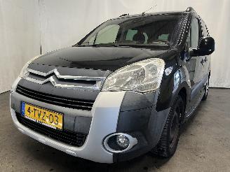 Damaged car Citroën Berlingo Berlingo Cinqspace, Multispace MPV 1.6 VTi 120 16V (EP6C(5FS)) [88kW] =
 (11-2009/12-2018) 2010/2