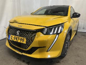 Schadeauto Peugeot 208 208 II (UB/UH/UP) Hatchback 5-drs e-208 50 kWh (ZKX) [100kW]  (06-2019=
/...) 2020/7