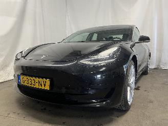 Schadeauto Tesla Model 3 Model 3 Sedan Model 3 (A0003K87Model 3) [175kW]  (04-2019/...) 2019/11