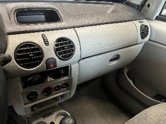 Renault Kangoo Kangoo (KC) MPV 1.6 16V (K4M-752) [70kW]  (06-2001/01-2008) picture 15
