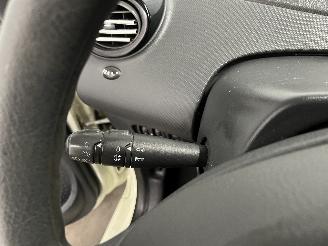 Renault Twingo Twingo II (CN) Hatchback 3-drs 1.2 16V (D4F-764(D4F-E7)) [55kW]  (03-2=
007/09-2014) picture 20