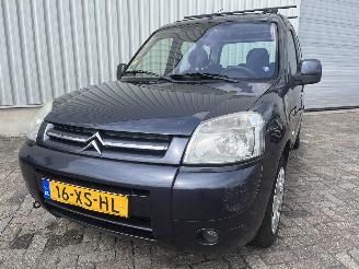 Schadeauto Citroën Berlingo Berlingo Cinqspace, Multispace MPV 1.6 16V (TU5JP4(NFU)) [80kW]  (10-2=
000/12-2011) 2007/9